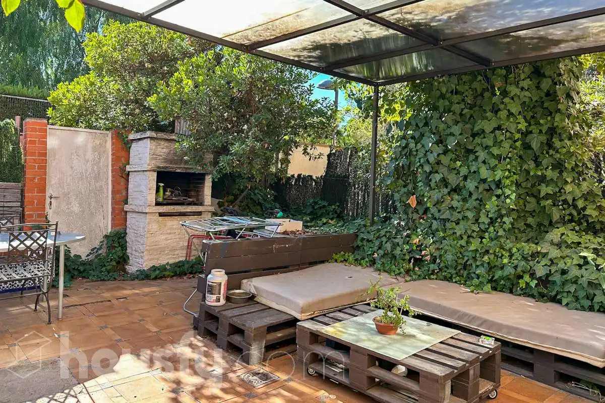 Detached homes for sale in Calle del Grabado, Sector 3