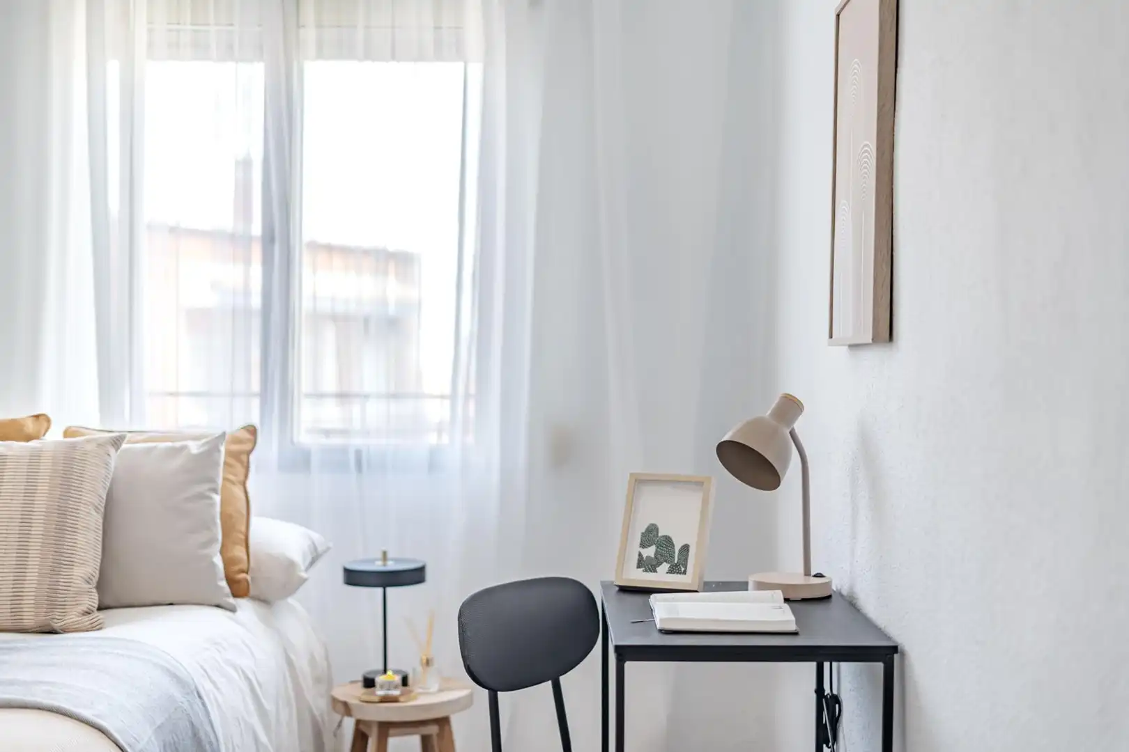 Bedroom of Flat for sale in Madrid  with Air Conditioner, Terrace and Balcony