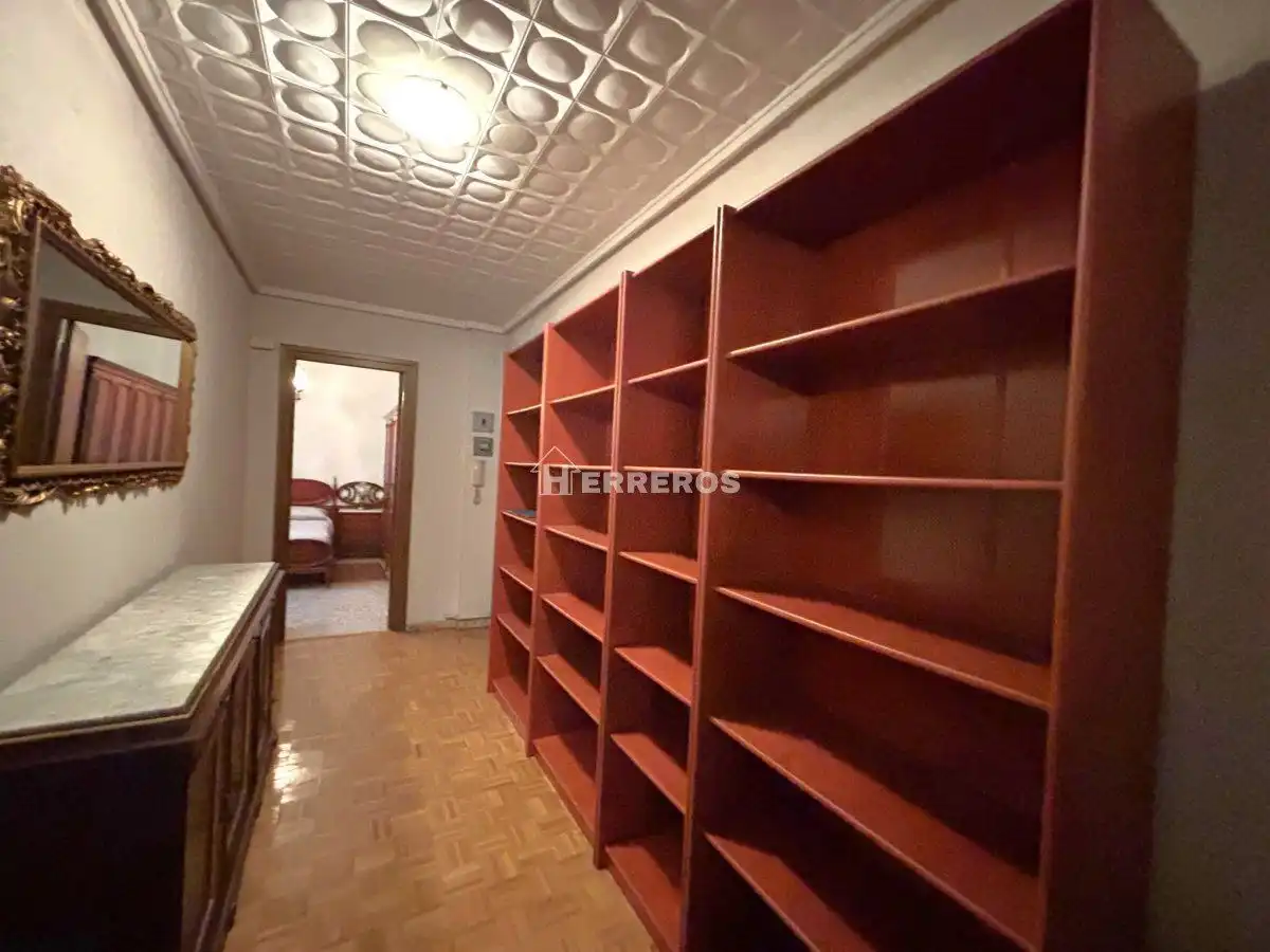 Piso en venta en  Logroño con Calefacción, Parquet y Terraza
