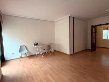 Appartamento con balcone in vendita a Úbeda