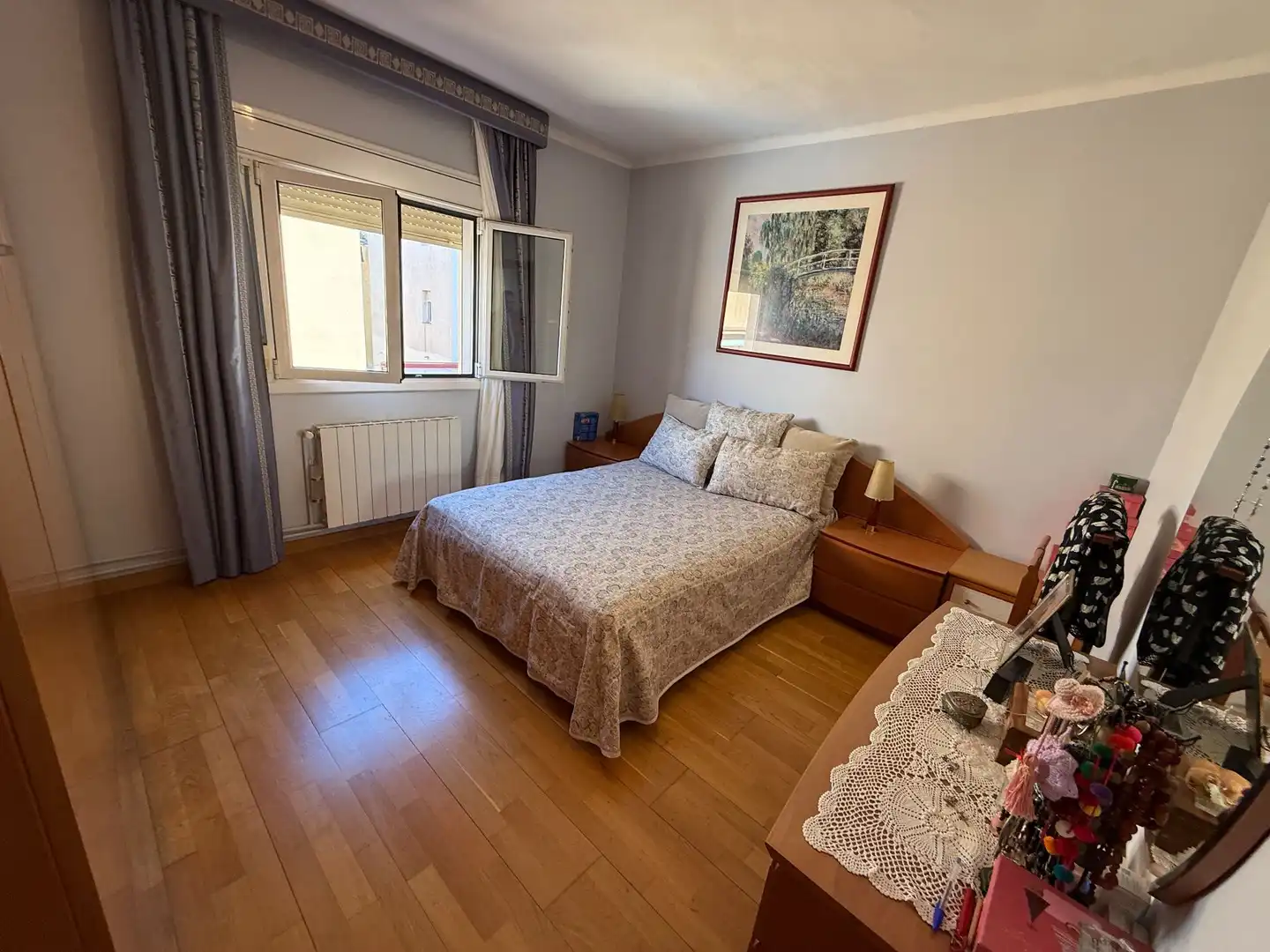 Bedroom of Flat for sale in Santa Coloma de Gramenet  with Air Conditioner, Heating and Terrace