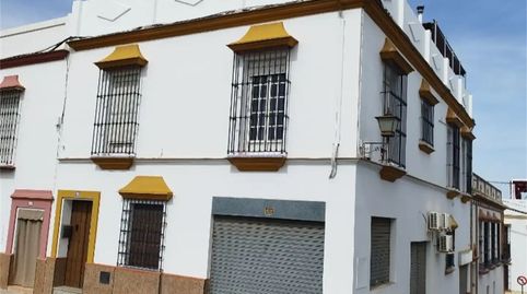 Foto 2 de Casa adosada en venda a Calle César Augusto, 19, Carmona, Sevilla