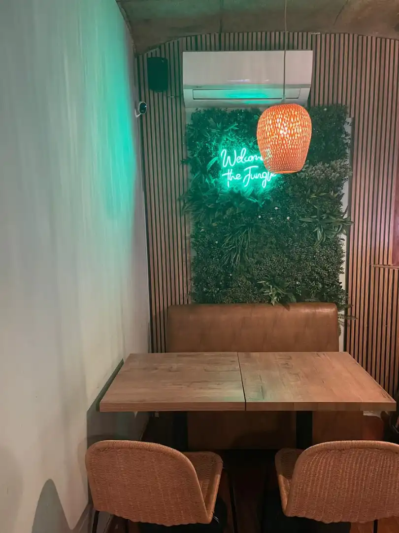 Local comercial en traspàs a Eixample Nord, imagen 4