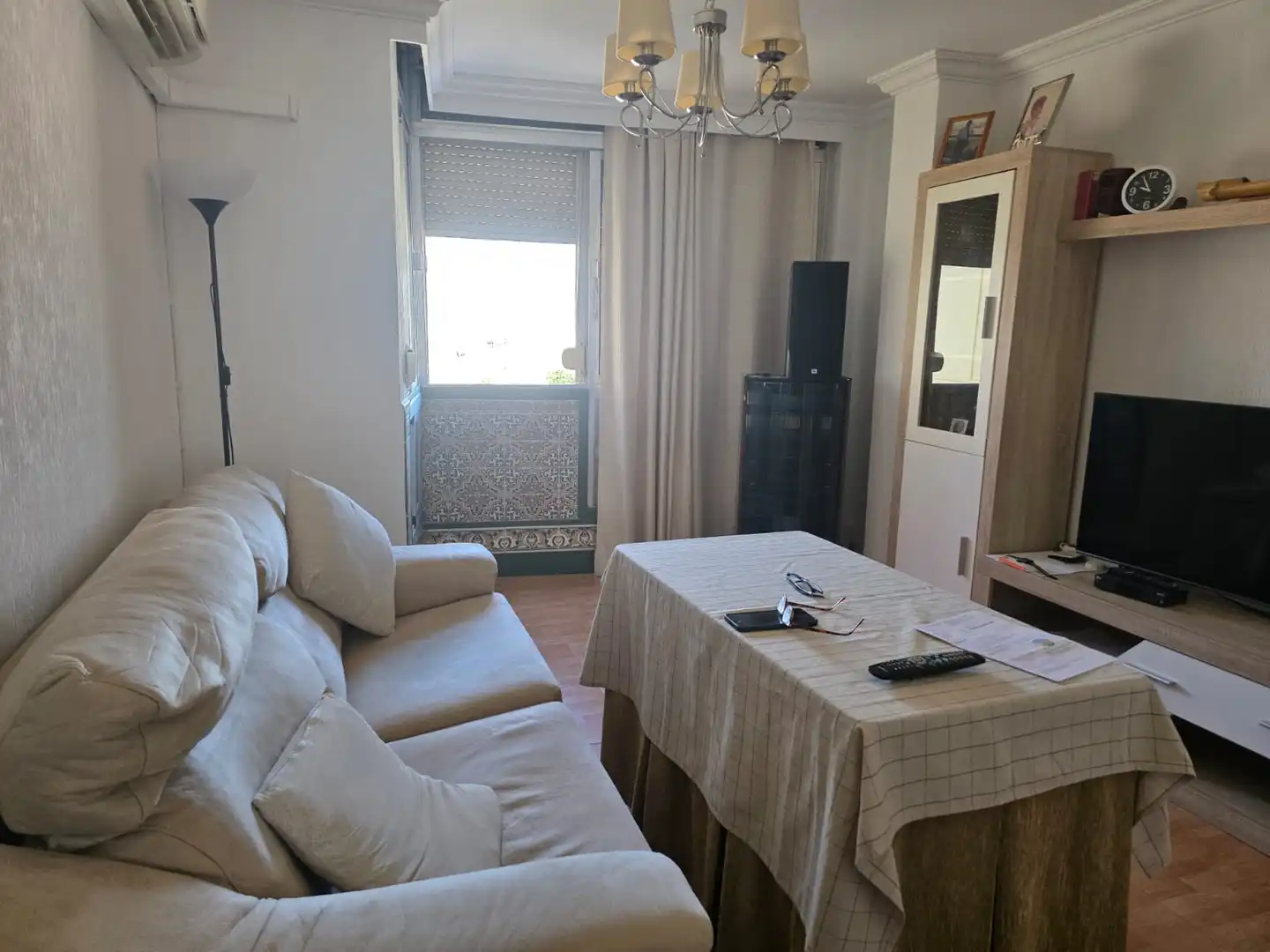 Wohnzimmer von Wohnung zum Verkauf in Sevilla mit Klimaanlage, Heizung und Ofen