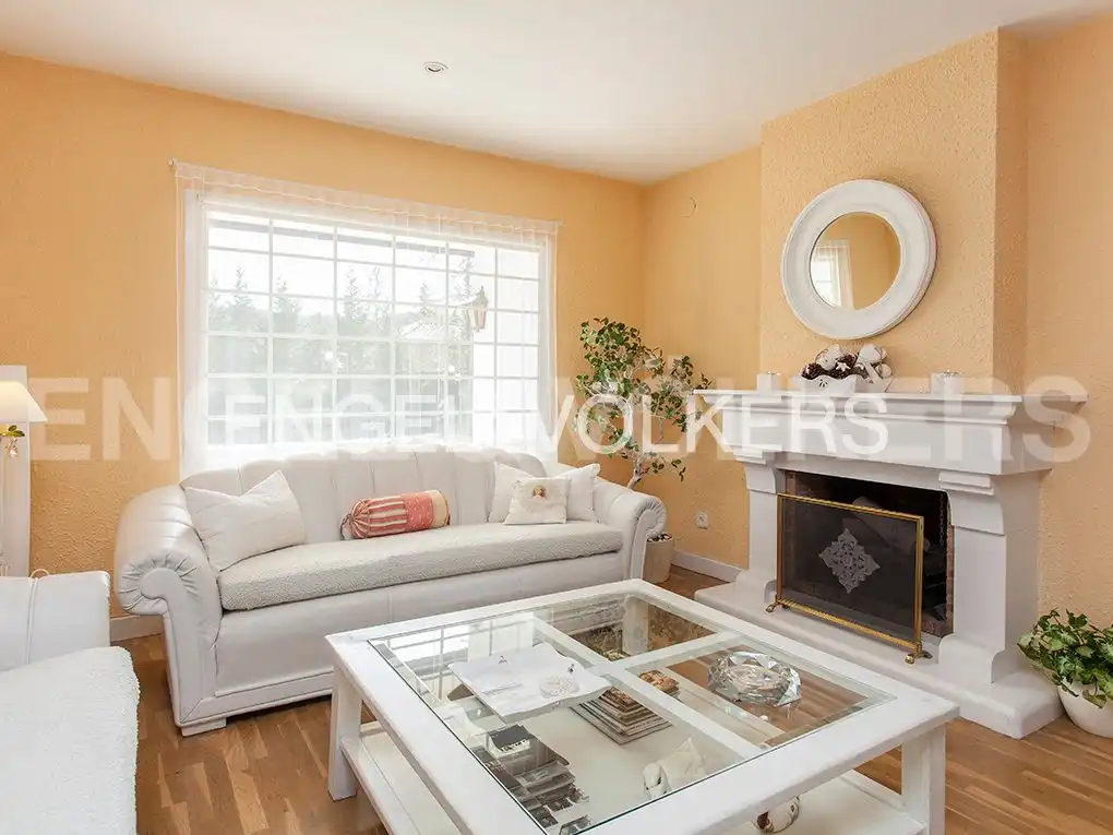 Sala de estar de Casa o chalet en venta en Sant Cugat del Vallès con Aire acondicionado, Calefacción y Jardín privado