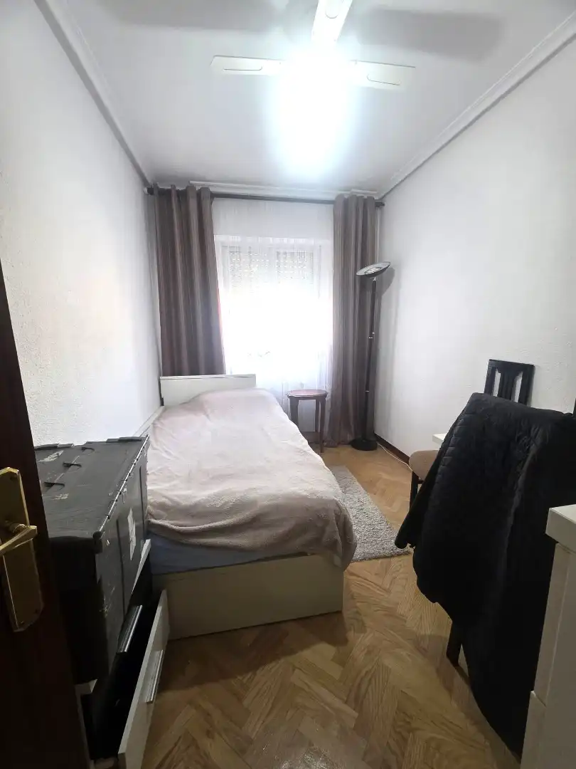 Bedroom of Flat for sale in Madrid  with Air Conditioner, Heating and Parquet flooring