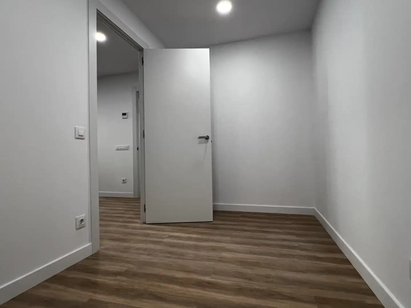 Ground floor for sale in Badalona  with Parquet flooring, Oven and Alarm