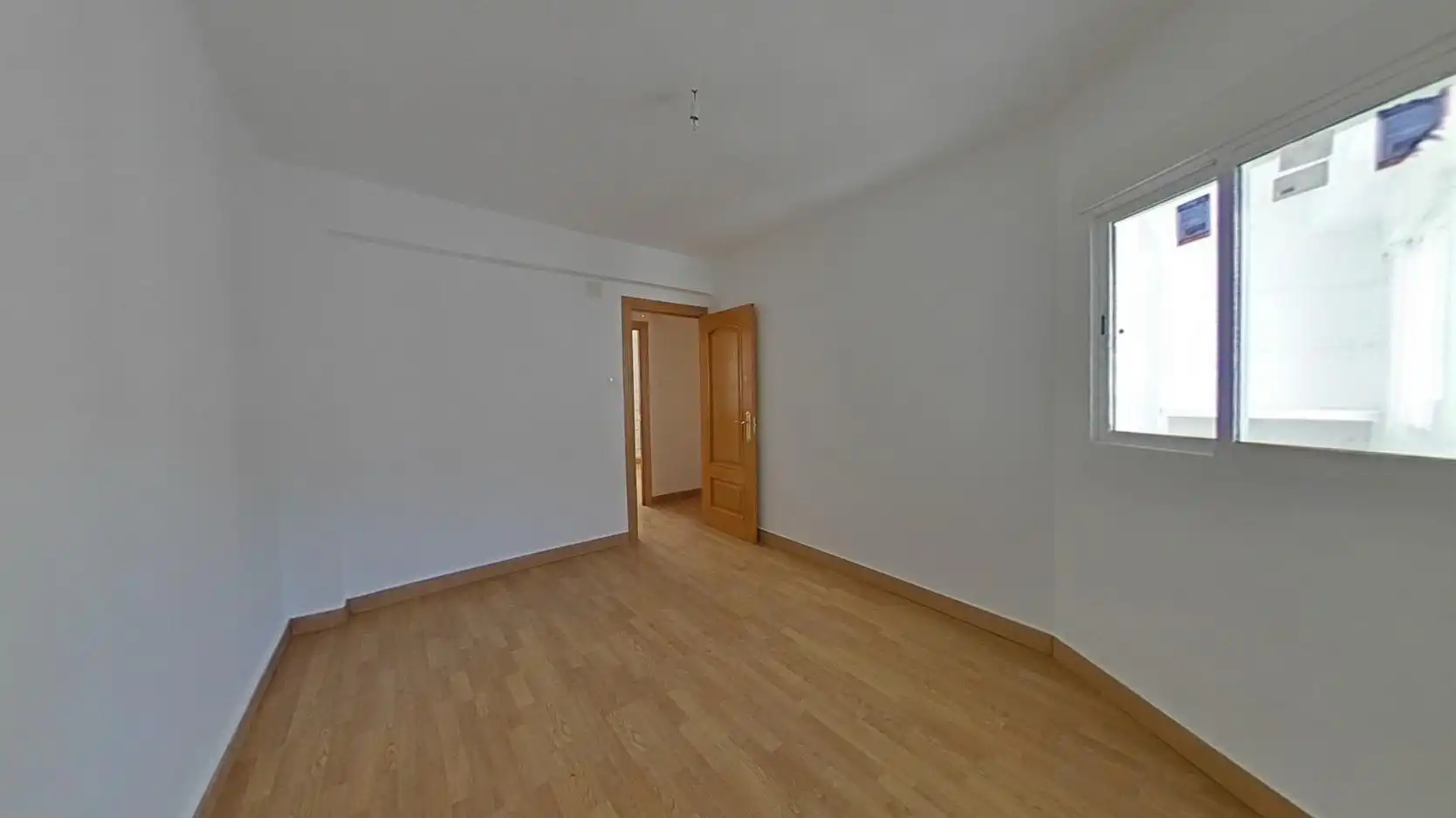 Habitación de Piso en venta en Zaragoza con Calefacción, Horno y Balcón