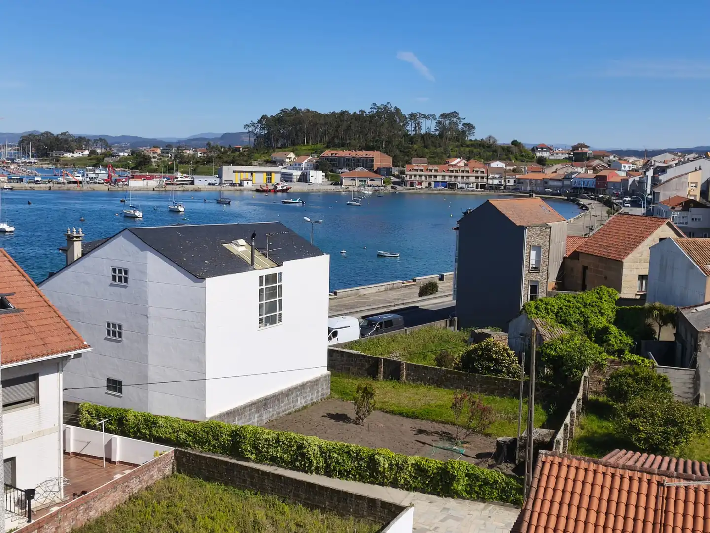Vista exterior de Ático en venta en A Illa de Arousa  con Trastero y Amueblado