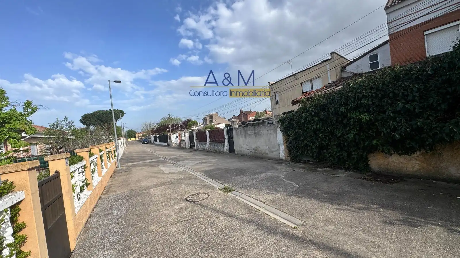 Vista exterior de Casa o chalet en venta en Viana de Cega con Calefacción, Amueblado y Horno