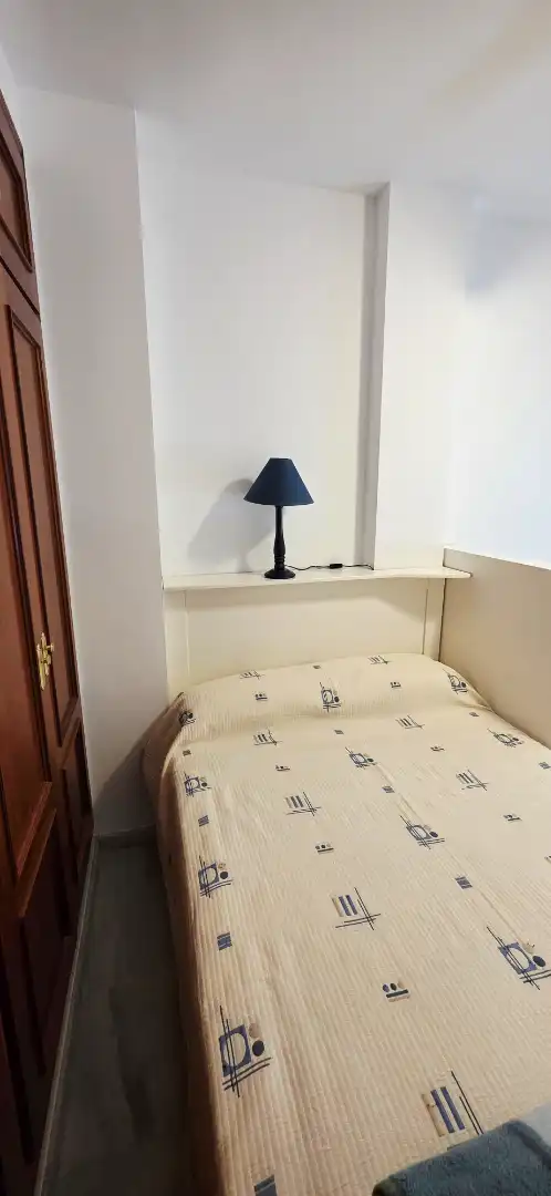 Dormitori de Apartament de lloguer en Torrox amb Aire condicionat, Calefacció i Terrassa