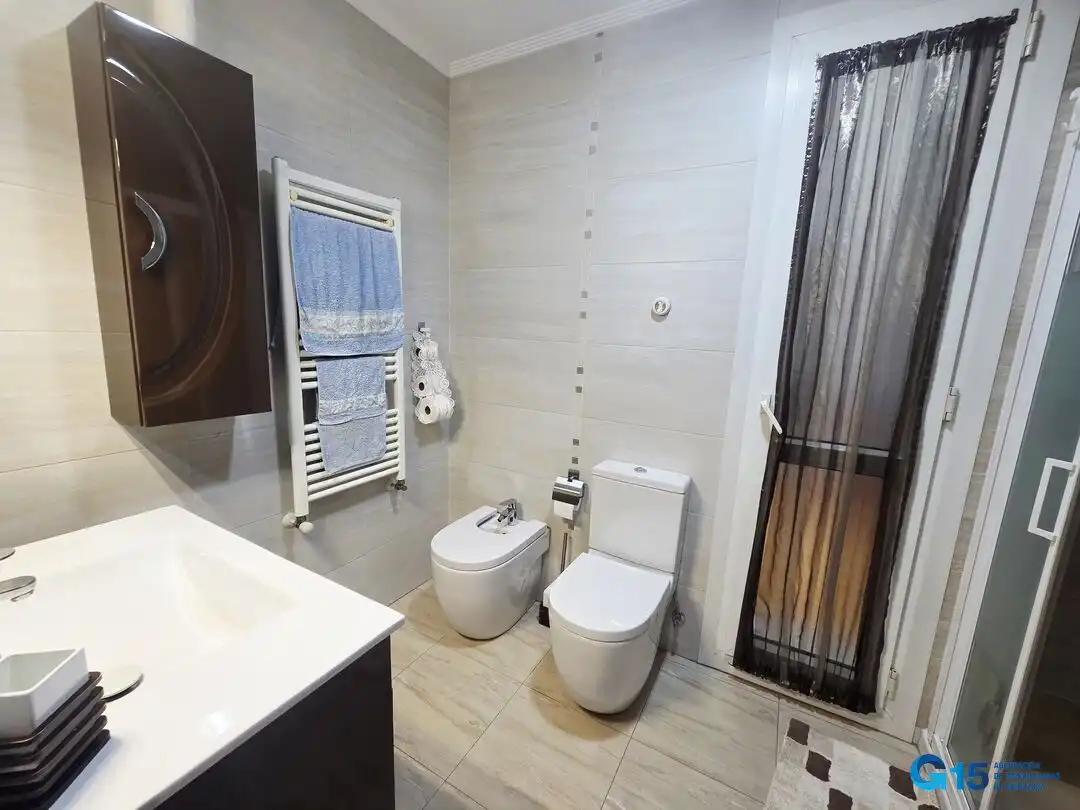 Baño de Piso en venta en Errenteria con Calefacción, Terraza y Amueblado