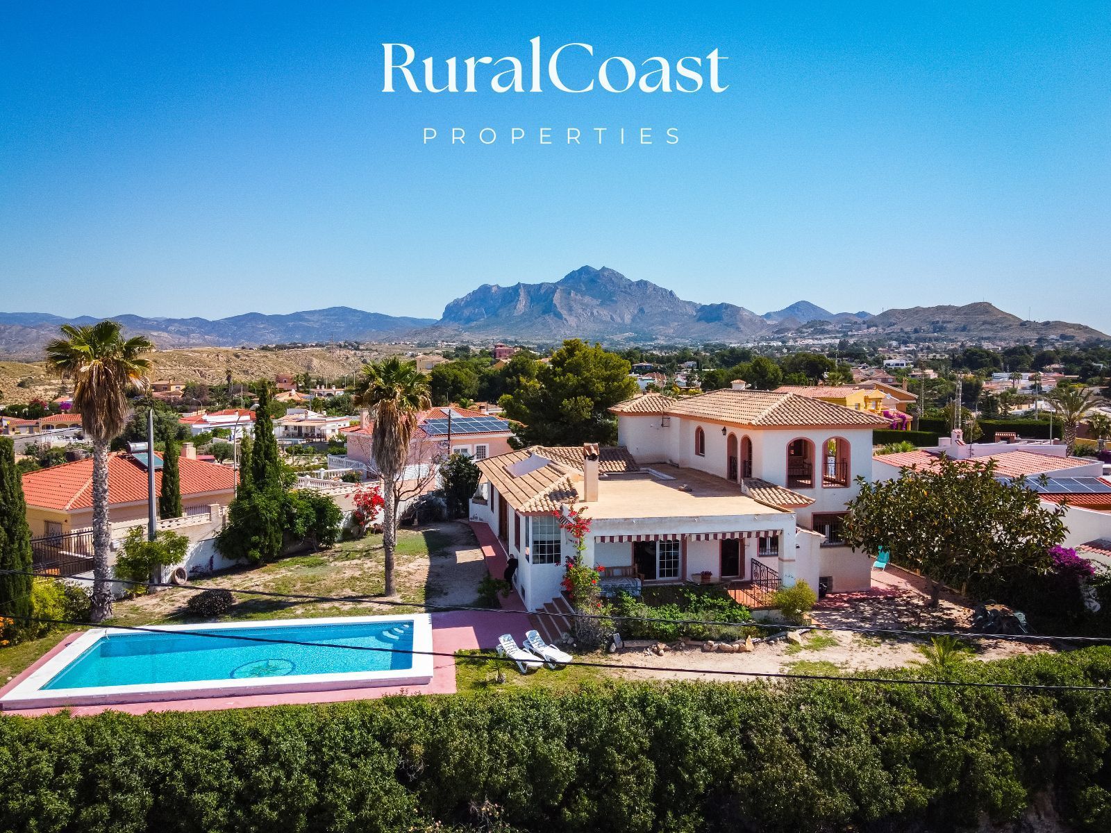 Vista exterior de Casa o xalet en venda en Busot amb Calefacció, Terrassa i Traster