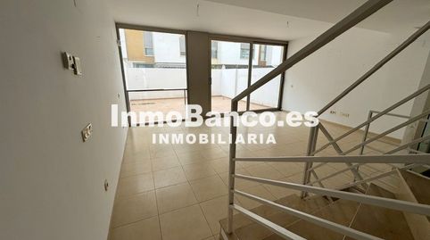 Foto 2 de Casa adosada de alquiler en Núcleo Urbano, La Pobla de Vallbona