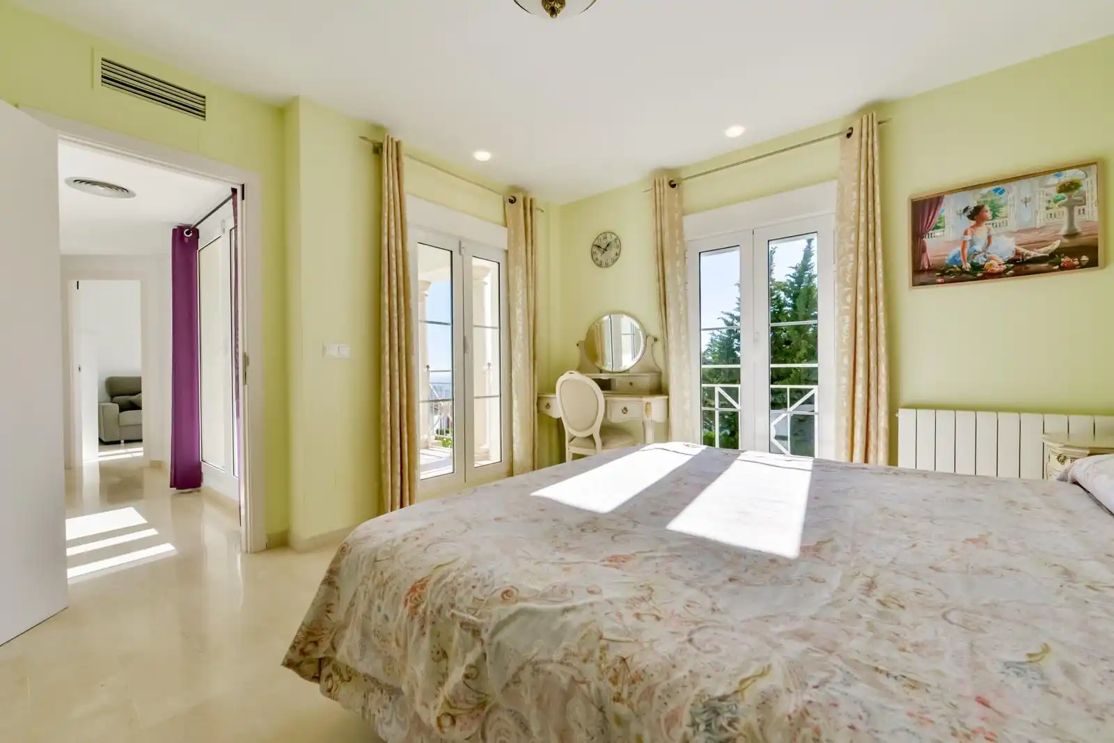 Villa con piscina in vendita a Golf Bahía, imagen 36