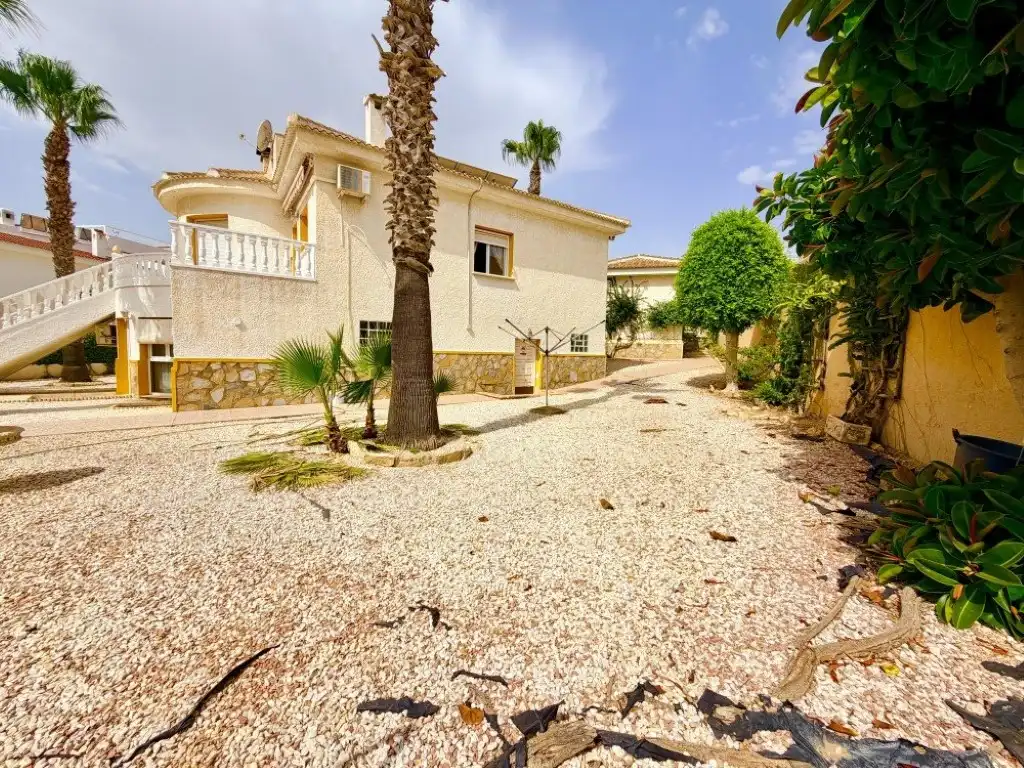 Vista exterior de Casa o chalet en venta en Rojales con Aire acondicionado, Calefacción y Jardín privado