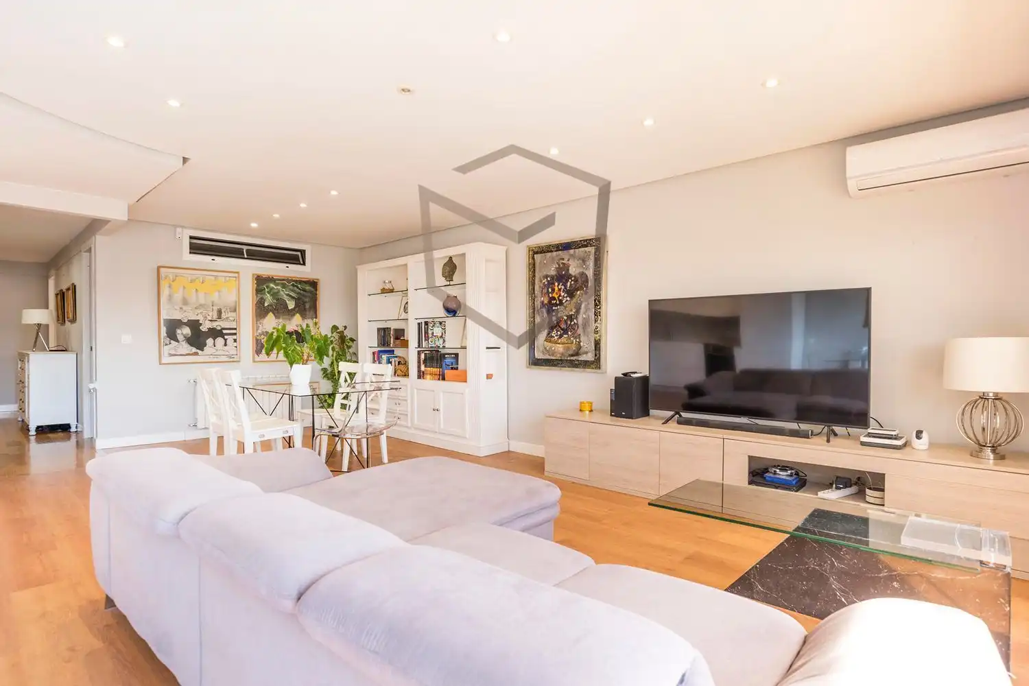 Sala d'estar de Dúplex en venda en Madrid amb Aire condicionat, Calefacció i Terrassa