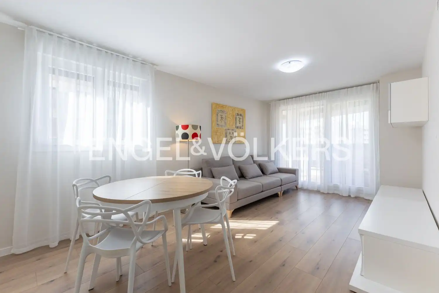 Sala d'estar de Pis de lloguer en Valencia amb Aire condicionat, Calefacció i Parquet