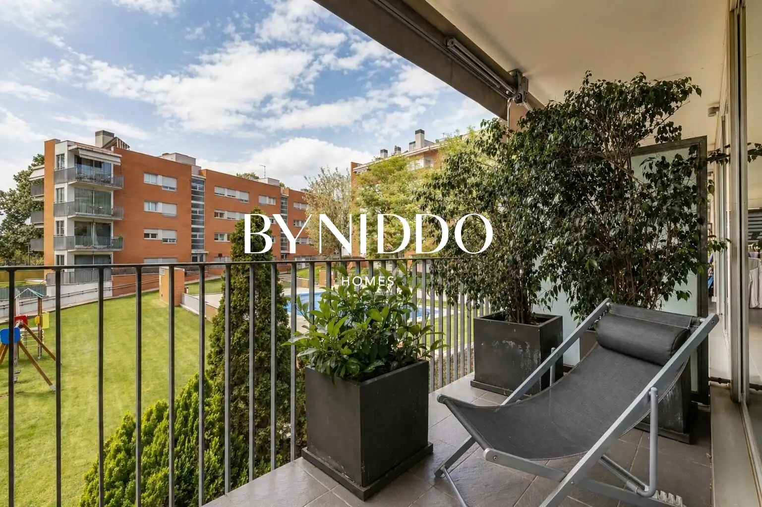 Balcony of Flat for sale in Sant Cugat del Vallès  with Air Conditioner, Heating and Private garden