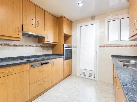 Flat with lift for sale in Carrer d'Ogassa, imagen 16