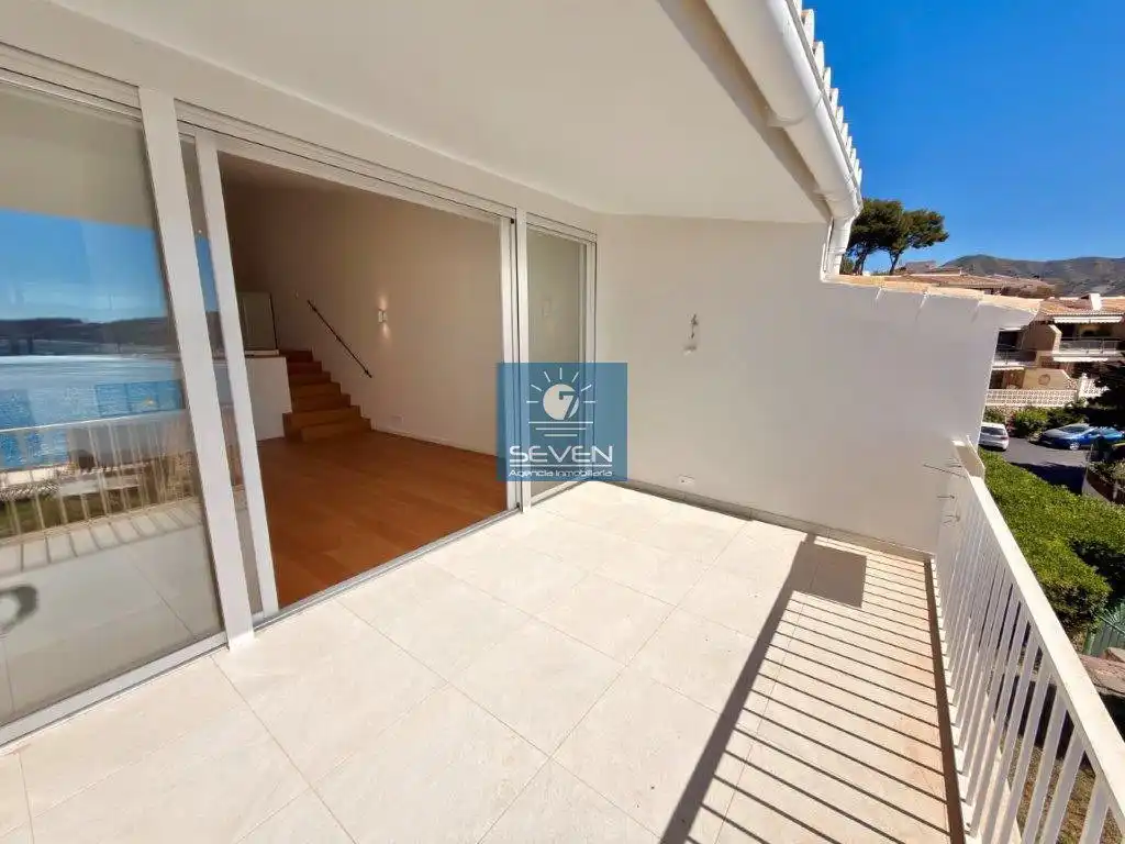 Vista exterior de Casa adosada en venta en Almuñécar con Aire acondicionado y Terraza