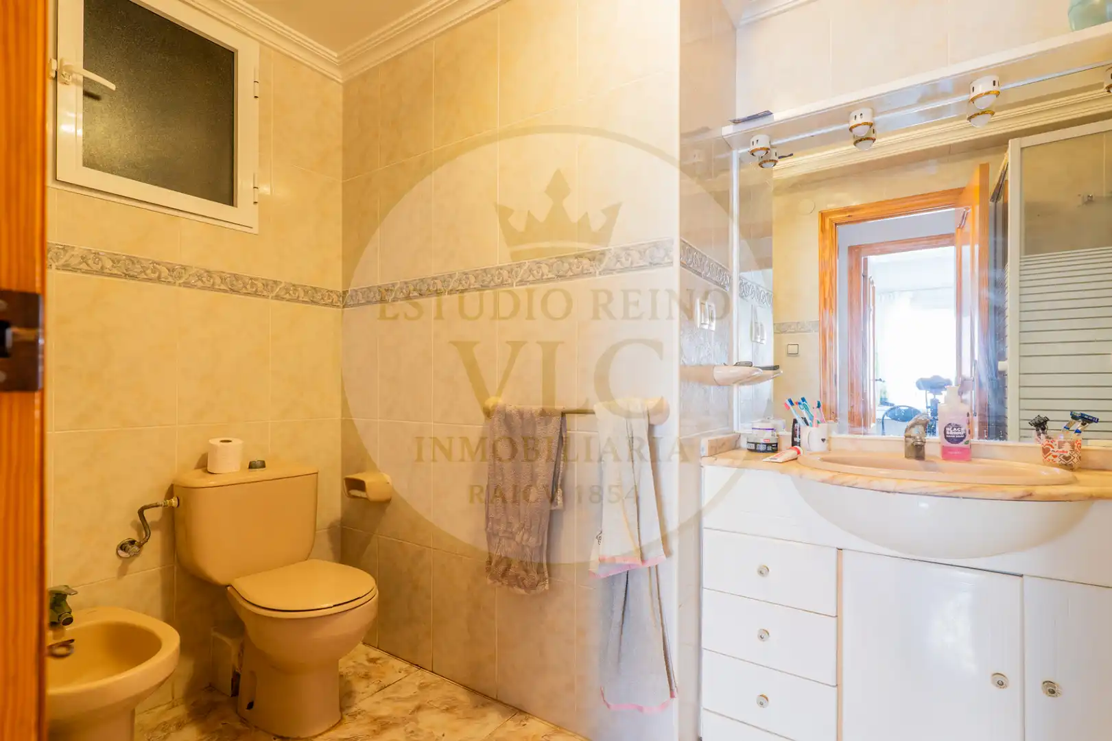 Badezimmer von Wohnungen zum Verkauf in La Pobla de Farnals mit Klimaanlage, Terrasse und Abstellraum