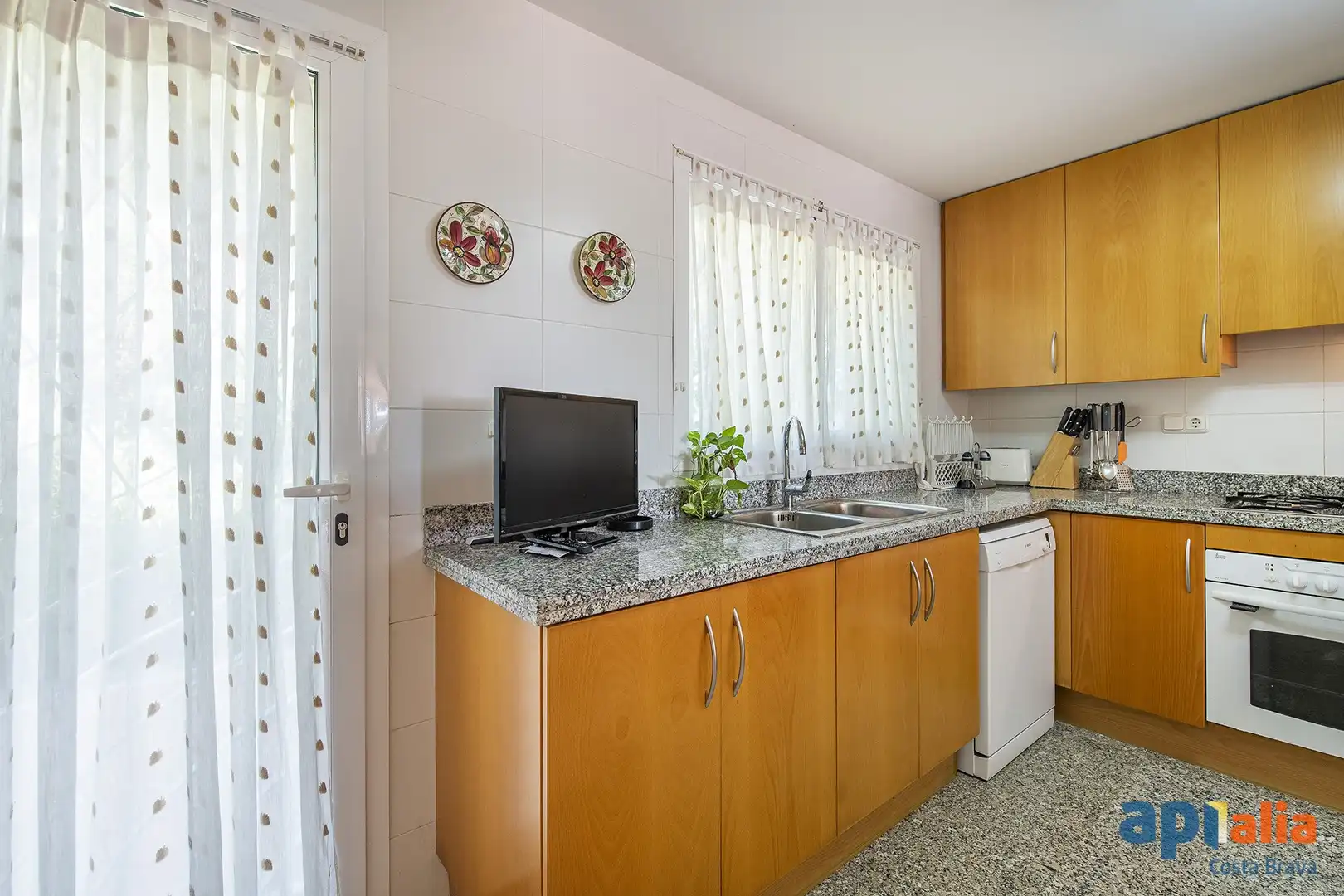 Cocina de Casa adosada en venta en Sant Feliu de Guíxols con Calefacción y Terraza