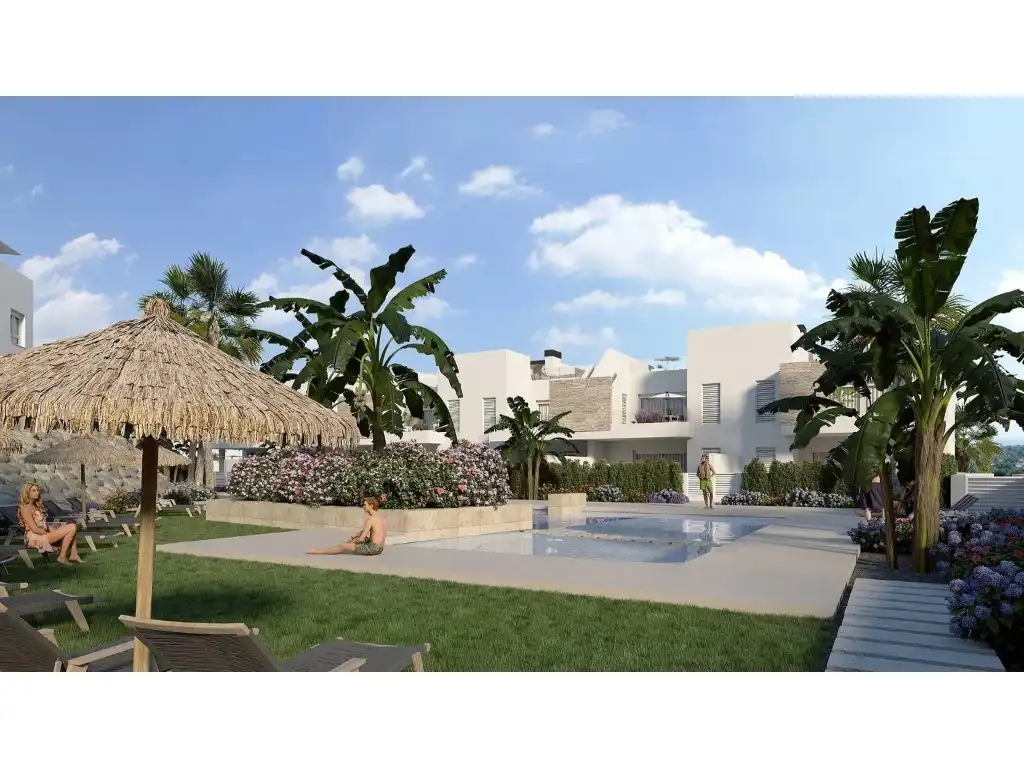 Bungalow with pool for sale in Calle Cox, imagen 2