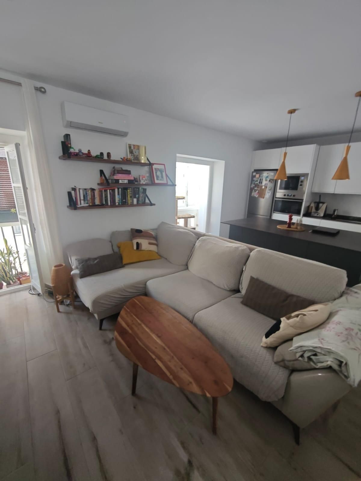 Sala d'estar de Pis en venda en  Cádiz Capital amb Aire condicionat, Terrassa i Balcó