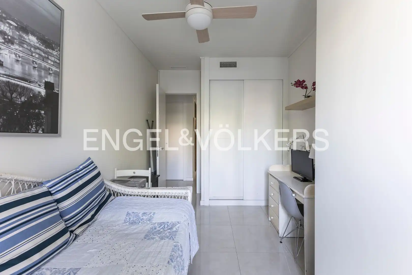 Habitación de Apartamento en venta en Pozuelo de Alarcón con Aire acondicionado, Calefacción y Jardín privado