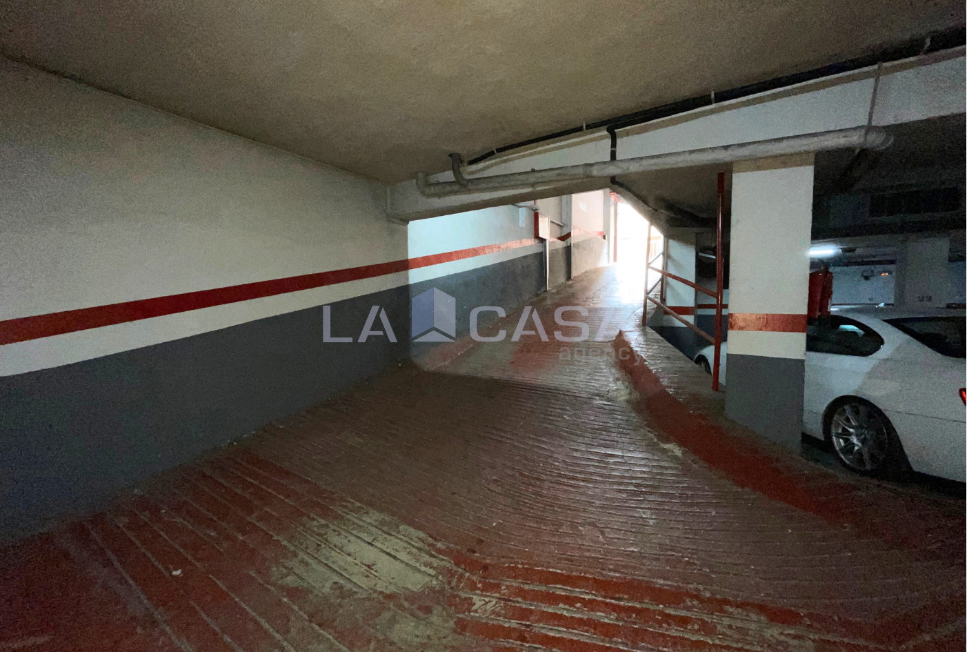 Garaje en venta en Badalona