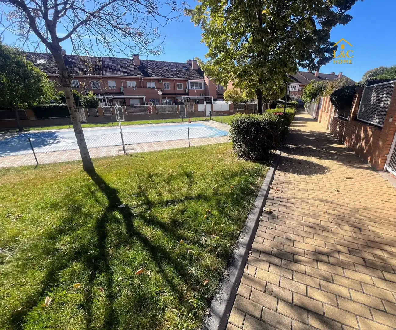 Vista exterior de Casa adosada en venta en Getafe con Aire acondicionado, Calefacción y Terraza