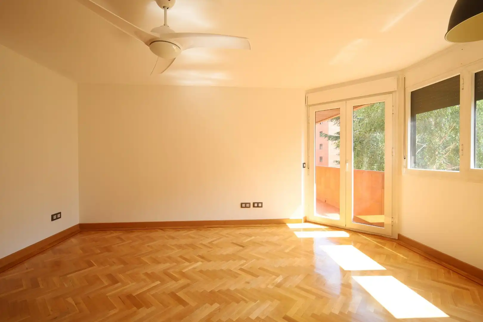 Habitación de Piso de alquiler en Madrid con Calefacción, Jardín privado y Terraza