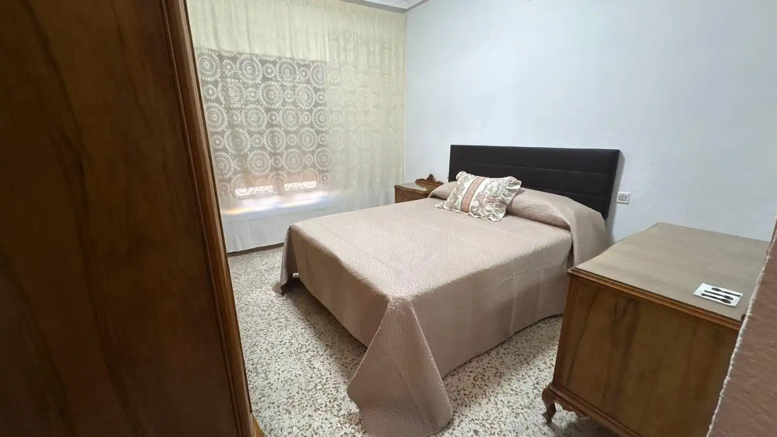 Schlafzimmer von Wohnung zur Miete in Elda mit Klimaanlage, Möbliert und Balkon