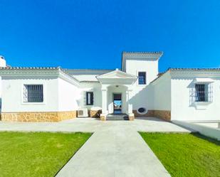 Vista exterior de Casa o xalet de lloguer en Marbella amb Aire condicionat, Terrassa i Piscina