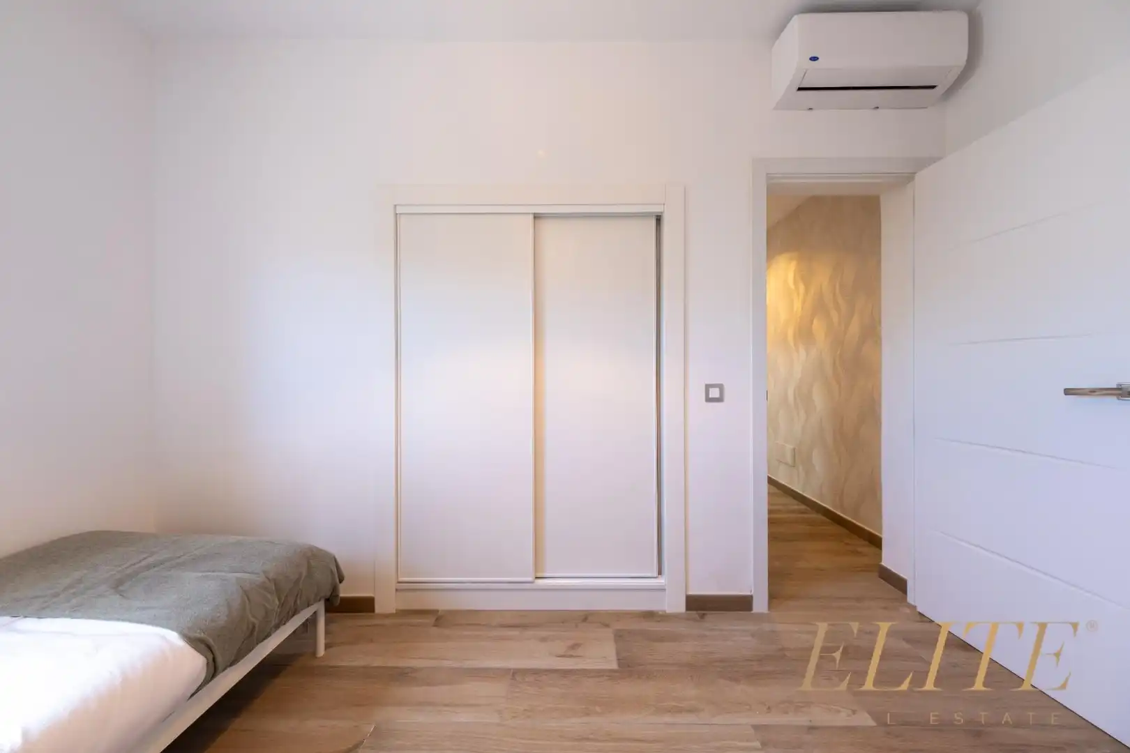 Bedroom of Detached homes for sale in San Bartolomé de Tirajana  with Air Conditioner, Private garden and Terrace