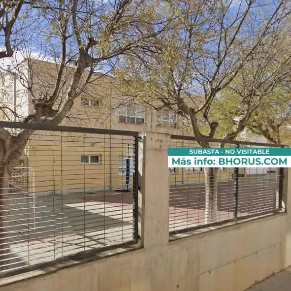 Vista exterior de Piso en venta en Casinos