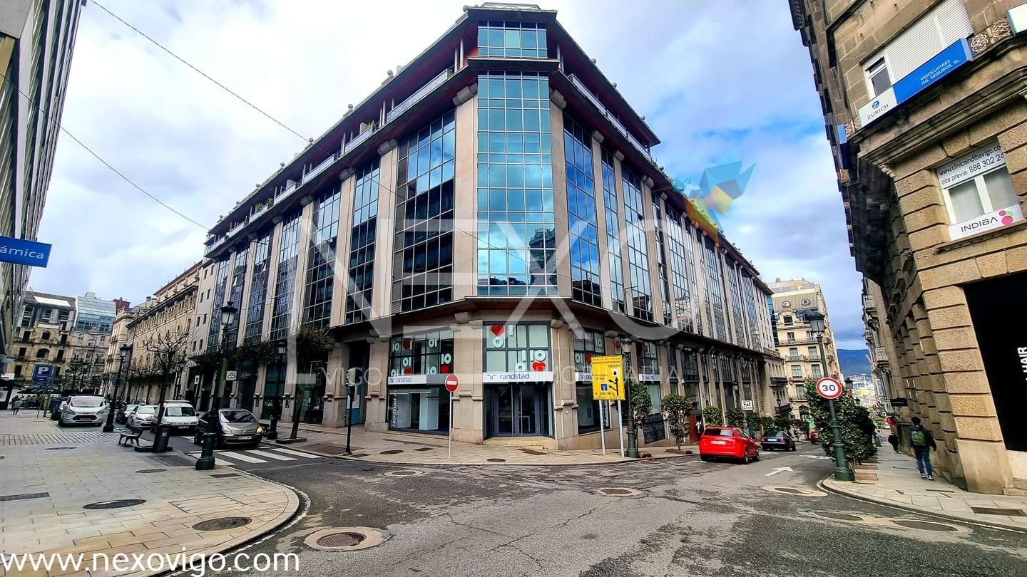 Vista exterior de Piso en venta en Vigo  con Calefacción, Terraza y Amueblado
