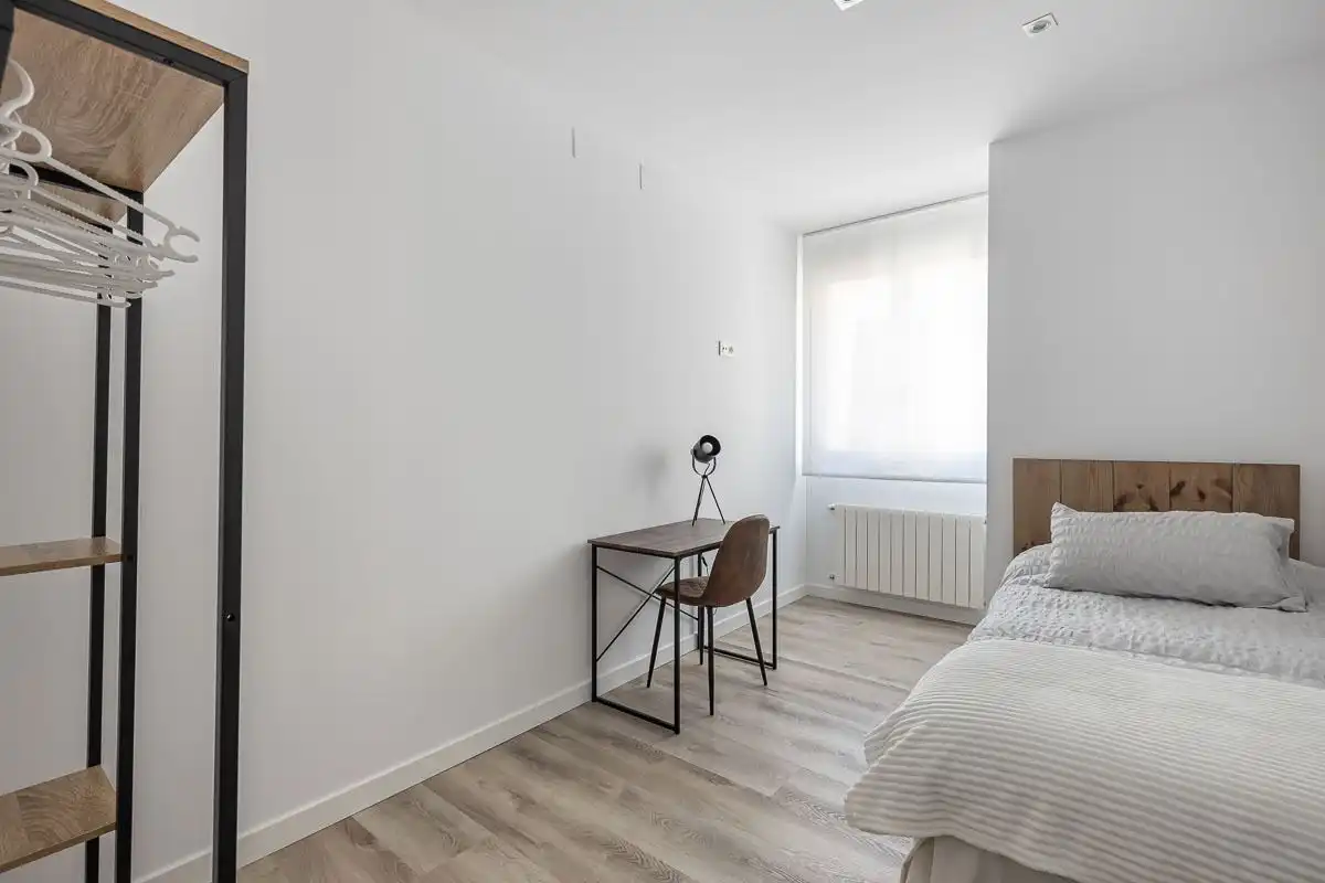 Dormitori de Pis de lloguer en Granada amb Aire condicionat, Calefacció i Parquet