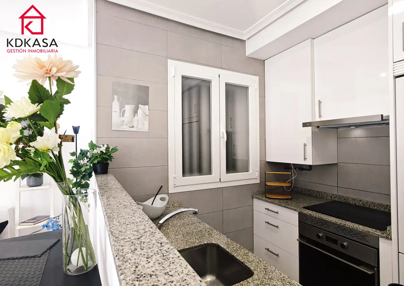 Cocina de Piso en venta en Madrid con Calefacción, Horno y Lavadora