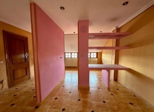 Dormitori de Pis en venda en Olmedo