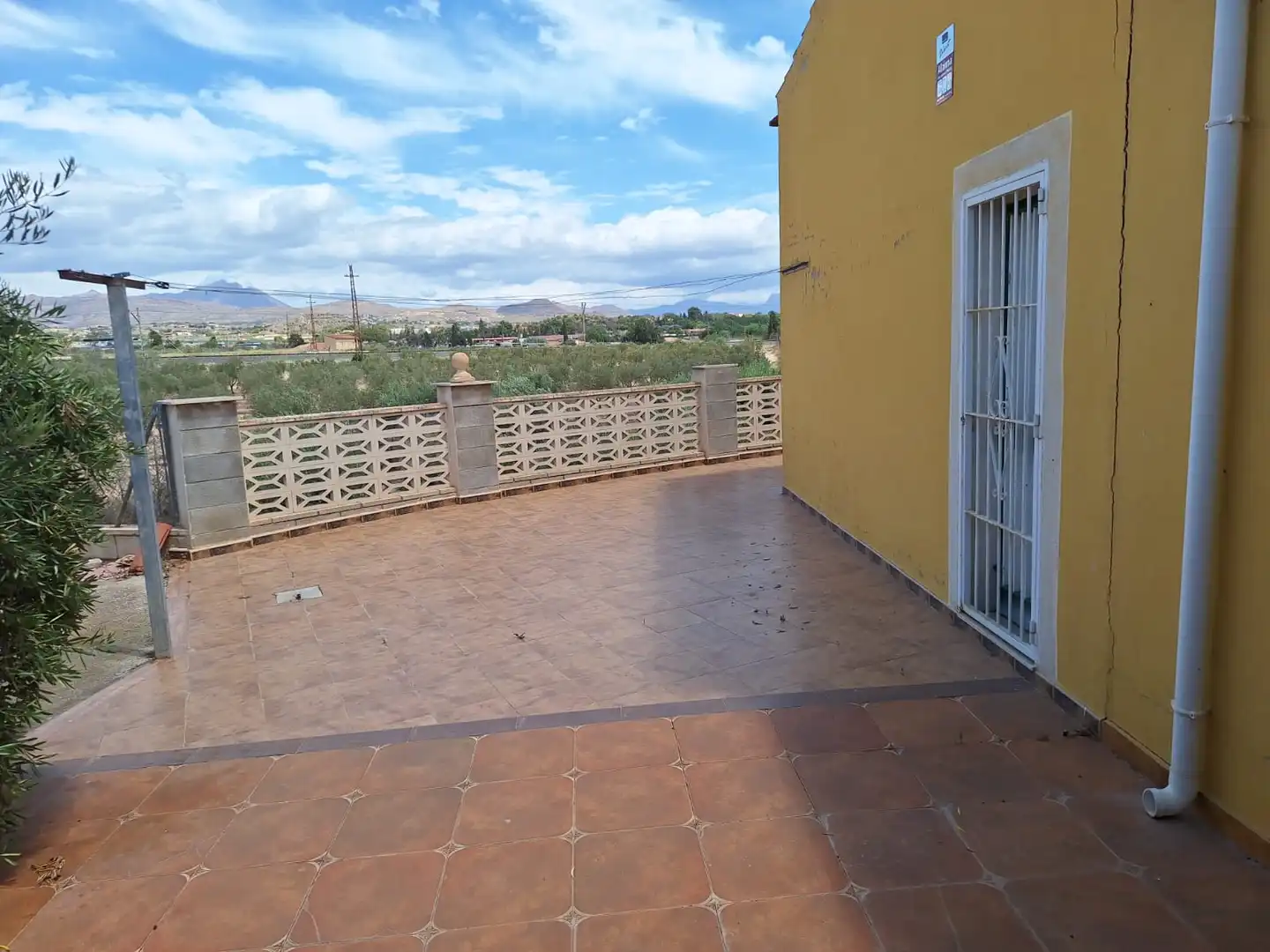 Terrassa de Casa o xalet en venda en Alicante / Alacant amb Jardí privat, Terrassa i Traster