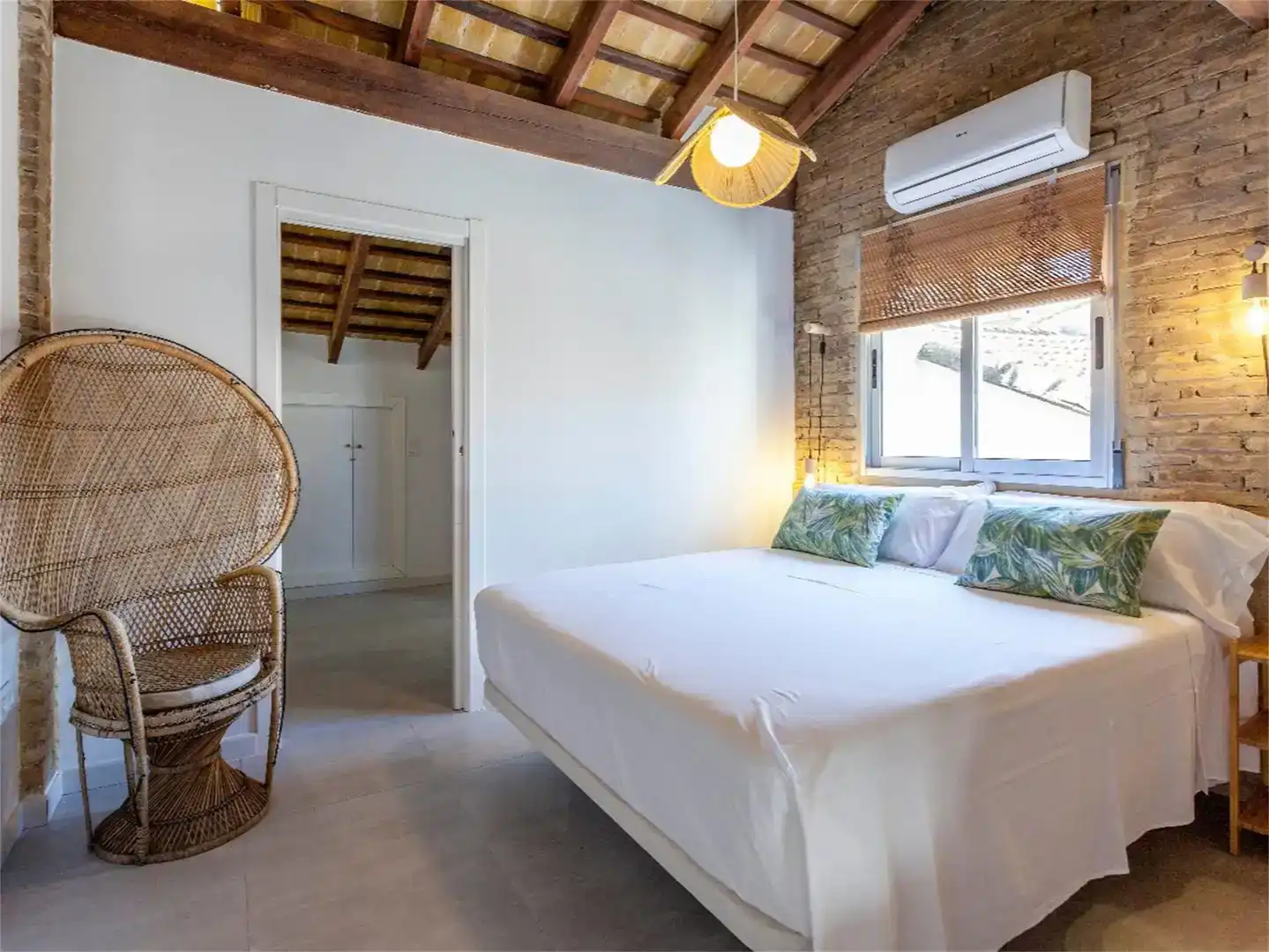 Dormitori de Apartament de lloguer en  Valencia Capital amb Aire condicionat