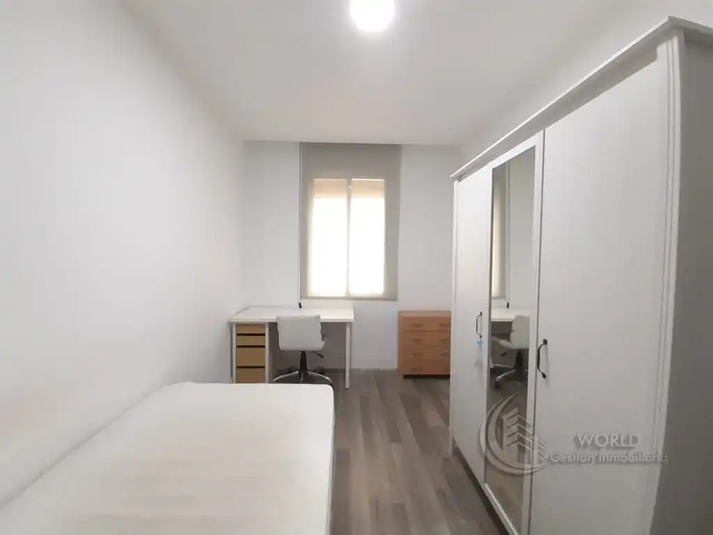 Habitación de Piso de alquiler en Madrid con Calefacción, Amueblado y Horno