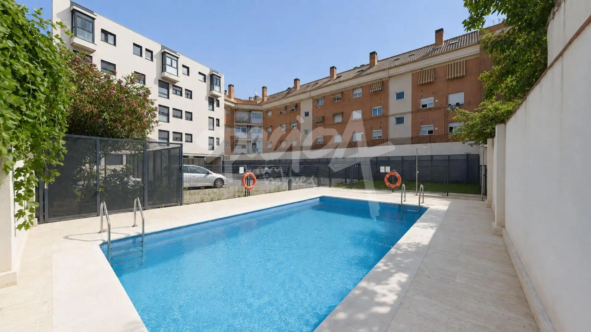 Piscina de Loft en venta en Madrid con Calefacción, Jardín privado y Piscina comunitaria