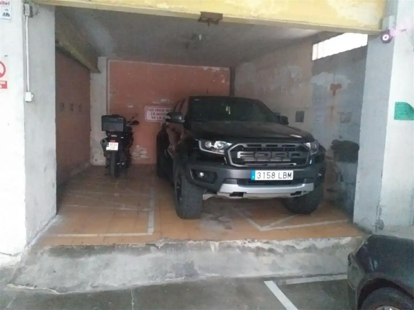 Aparcament de Garatge de lloguer en Badalona