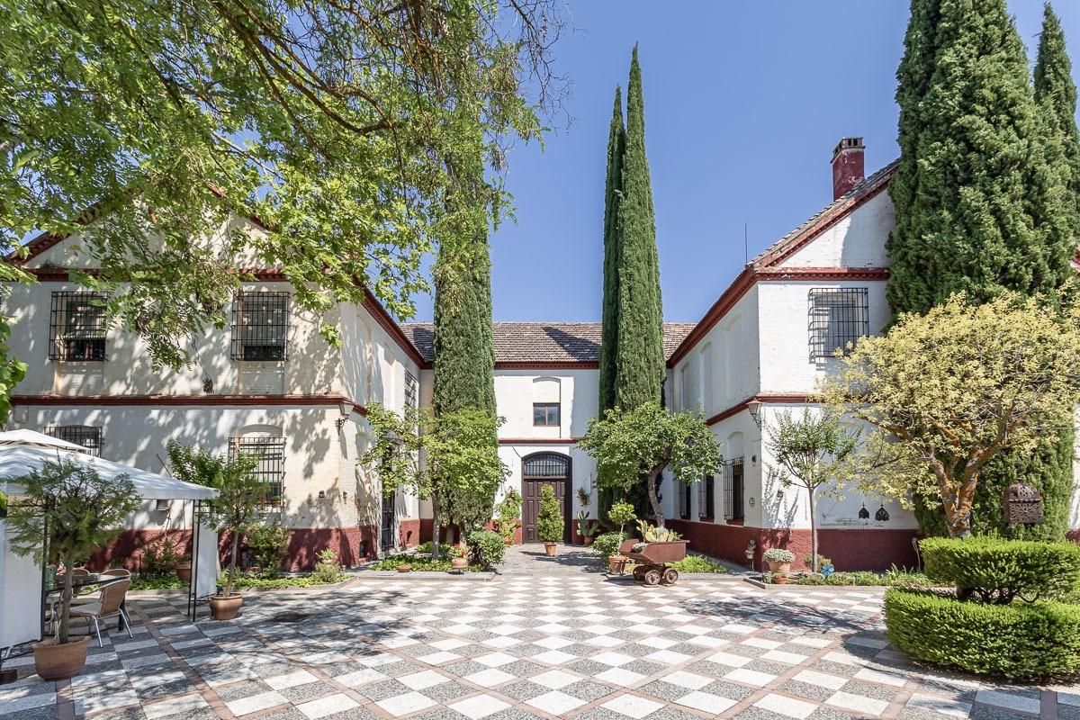 Exterior view of Country house for sale in  Granada Capital