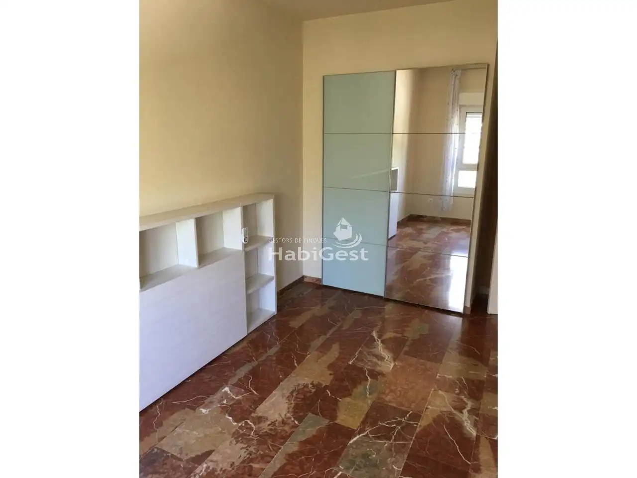 Habitación de Casa adosada de alquiler en Quart con Aire acondicionado, Calefacción y Terraza