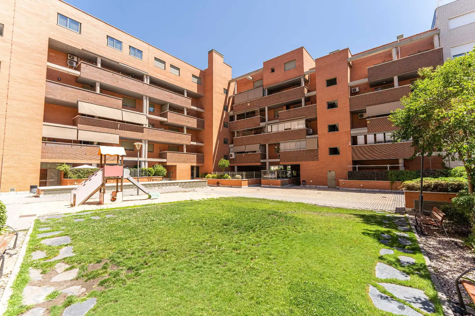 Vista exterior de Pis en venda en Leganés amb Aire condicionat, Calefacció i Traster
