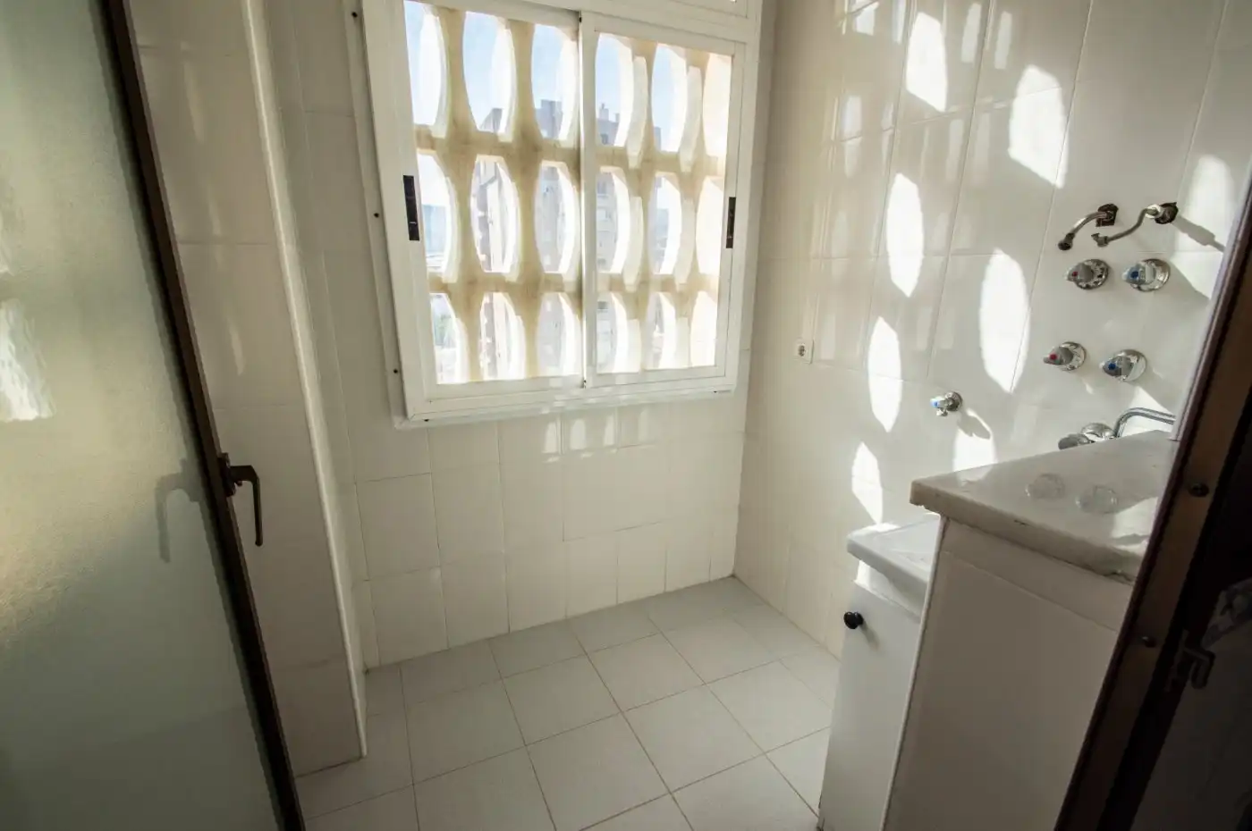 Bathroom of Flat for rent in Roquetas de Mar  with Terrace and Community pool
